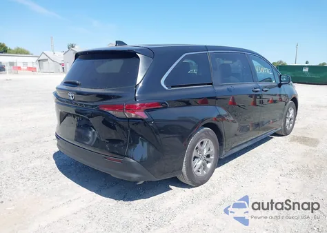2022 Toyota Sienna Xle z USA, uszkodzony, nr VIN 5TDYRKEC0NS131828